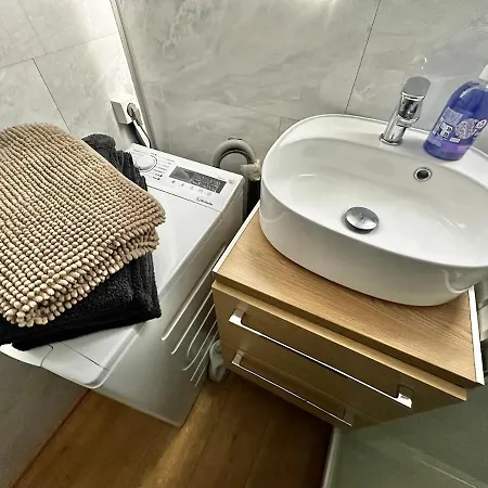 Isabelle - 31m2 Confortable En Rdc Avec Parking Et Terrasse Appartement