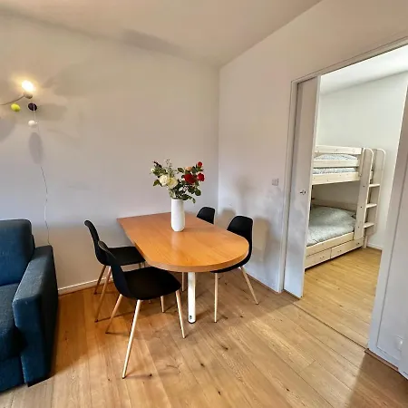 Isabelle - 31m2 Confortable En Rdc Avec Parking Et Terrasse Lejlighed *